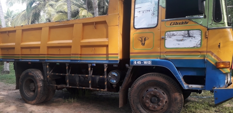 Ashok Leyland COMET TIPPER 2011