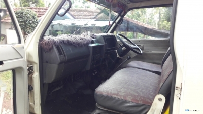 Isuzu Elf Lorry 1987