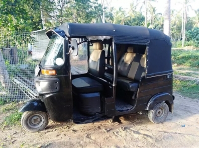 Bajaj 4 Stroke Three Wheeler