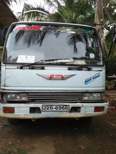 Hino Lorry 1992