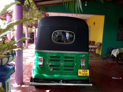 Bajaj 4 Stroke Three Wheeler