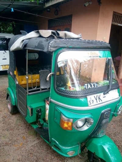 Bajaj 4 Stroke Three Wheeler