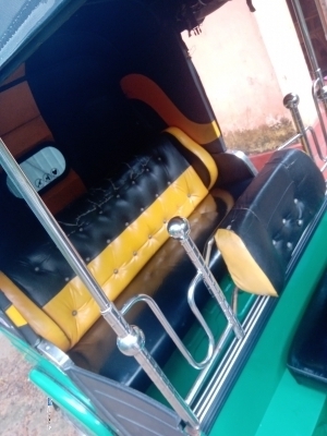 Bajaj 4 Stroke Three Wheeler