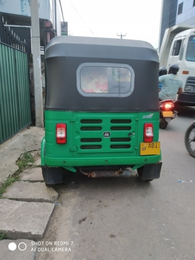 Bajaj 4 Stroke Three Wheeler