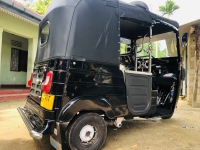 Bajaj 4 Stroke Three Wheeler