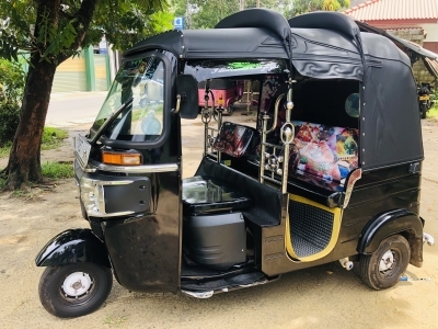 Bajaj 4 Stroke Three Wheeler