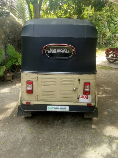 Bajaj 2 Stroke Three Wheeler