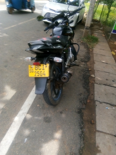 Bajaj Pulsar 150 2015