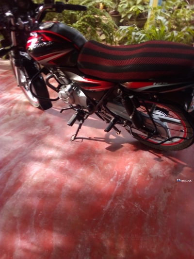 Bajaj Discover 125 2016