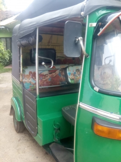 Bajaj 2 Stroke Three Wheeler