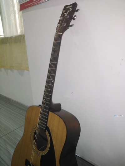 Yamaha Semi Acoustic Guitar
