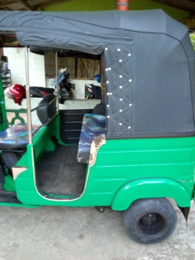 Bajaj RE 4Strock ThreeWheeler 2014