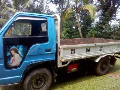 Isuzu Elf 1980