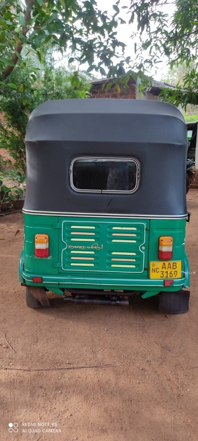 Bajaj RE 205 Three Wheeler 2012