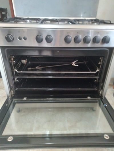 Siemens Five Burner Stove and Gas Oven