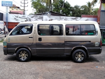 Toyota Hiace Dolphin LH113 1989