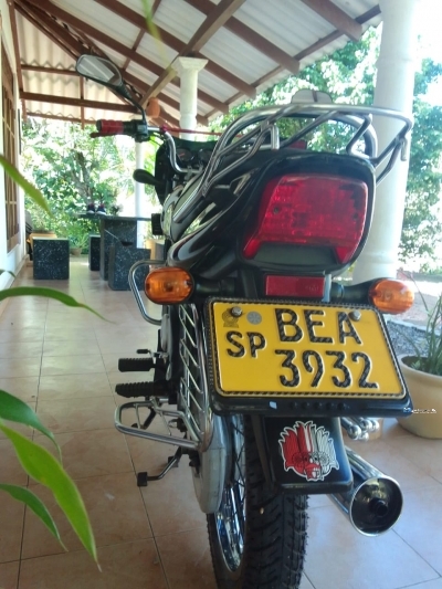 Bajaj CT100 2016