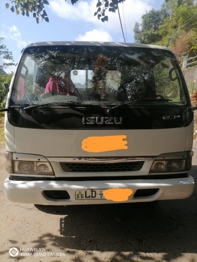 Isuzu Elf Lorry 2003