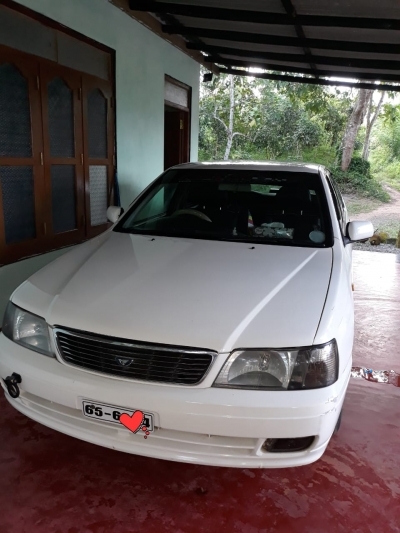 Nissan Bluebird 1999