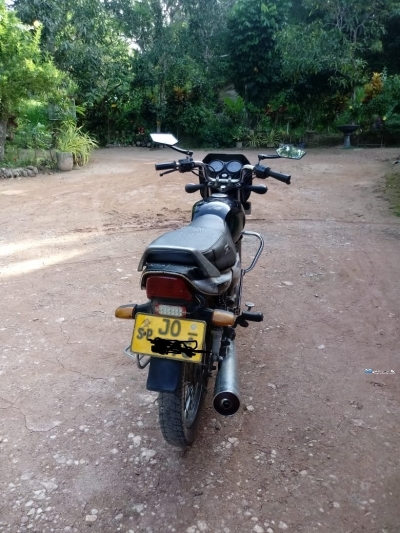 Bajaj CT100 2005