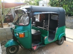 Bajaj 4 Stroke Three Wheeler