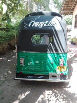 Bajaj 4 Strock Three Wheeler