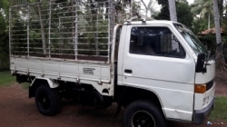 Isuzu Elf Lorry 1987