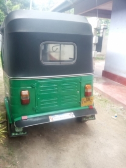 Bajaj 2 Stroke Three Wheeler