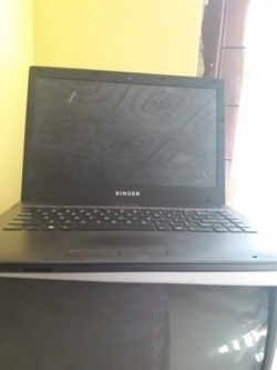 Singer Laptop