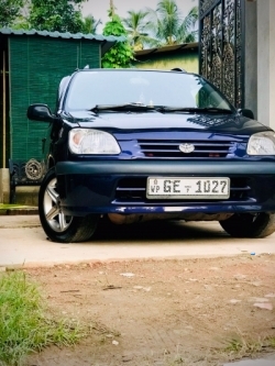 Toyota Raum 1998