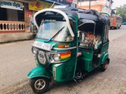 Bajaj RE Three Wheeler 2015