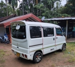 Mitsubishi Minicab 2000